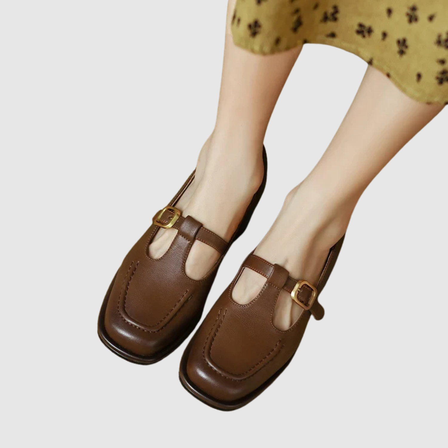 Greta – Botki na obcasie ze złotą klamrą