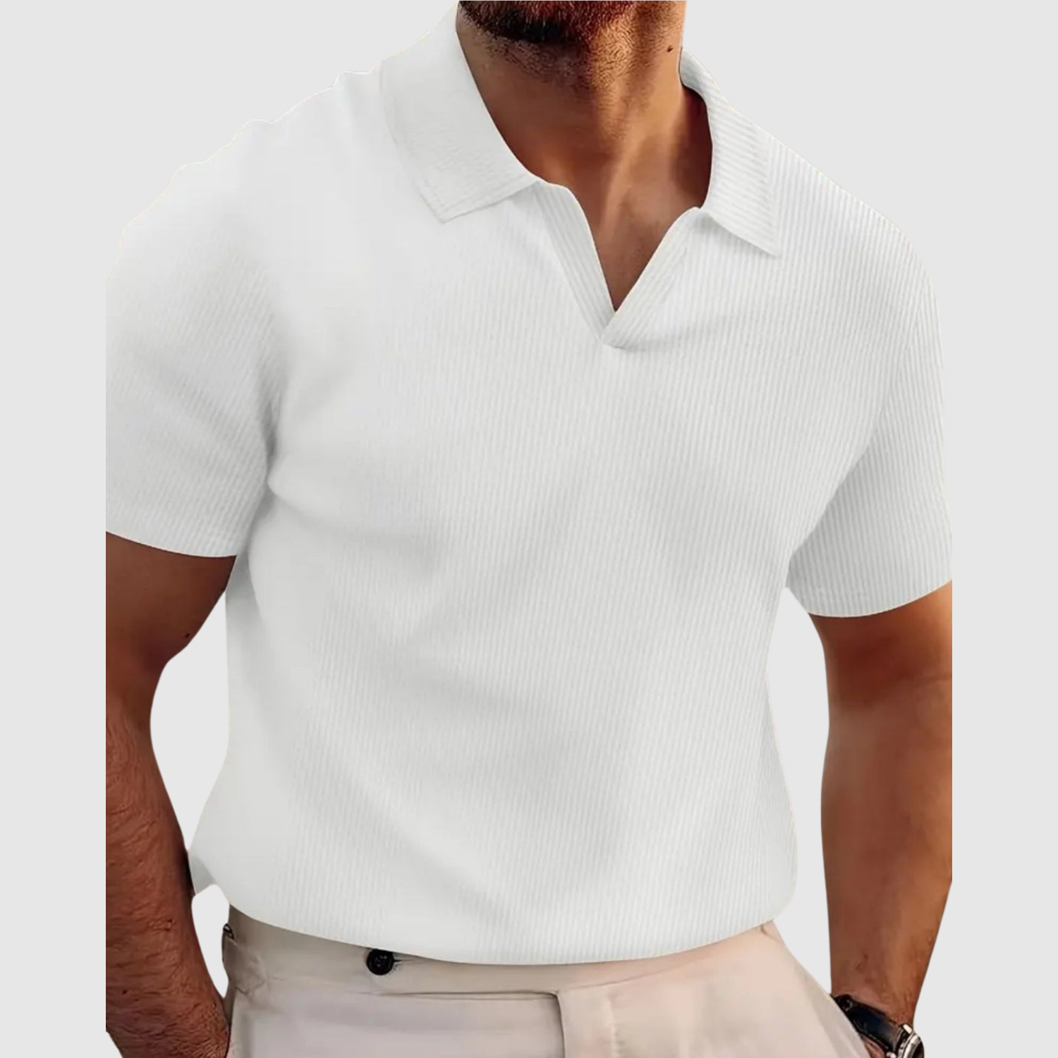 Adrian – Stylowa koszulka polo z nowoczesnym dekoltem w kształcie V