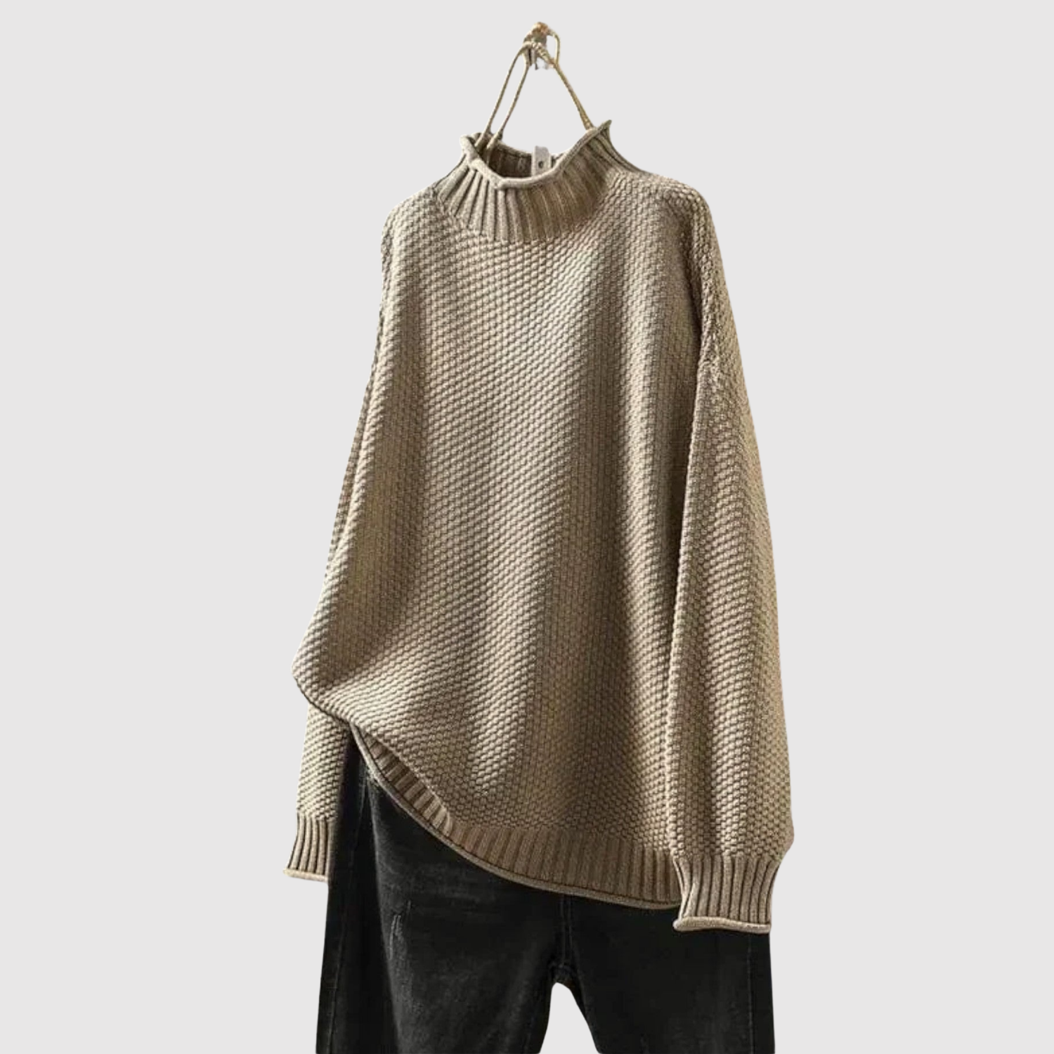 Nora – Strukturalny sweter o luźnym kroju z wysokim kołnierzem