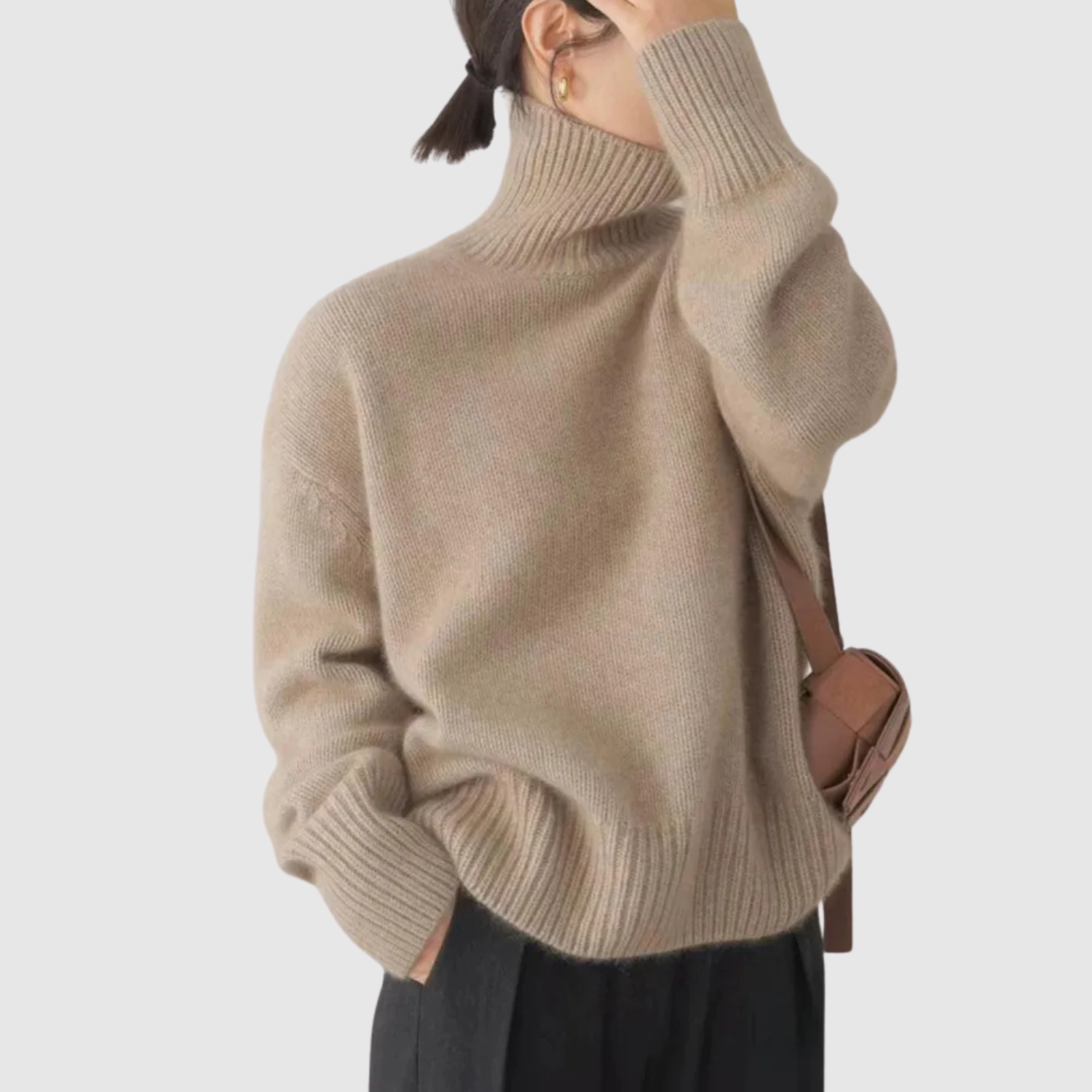 Nora - Miękki sweter z wysokim kołnierzem