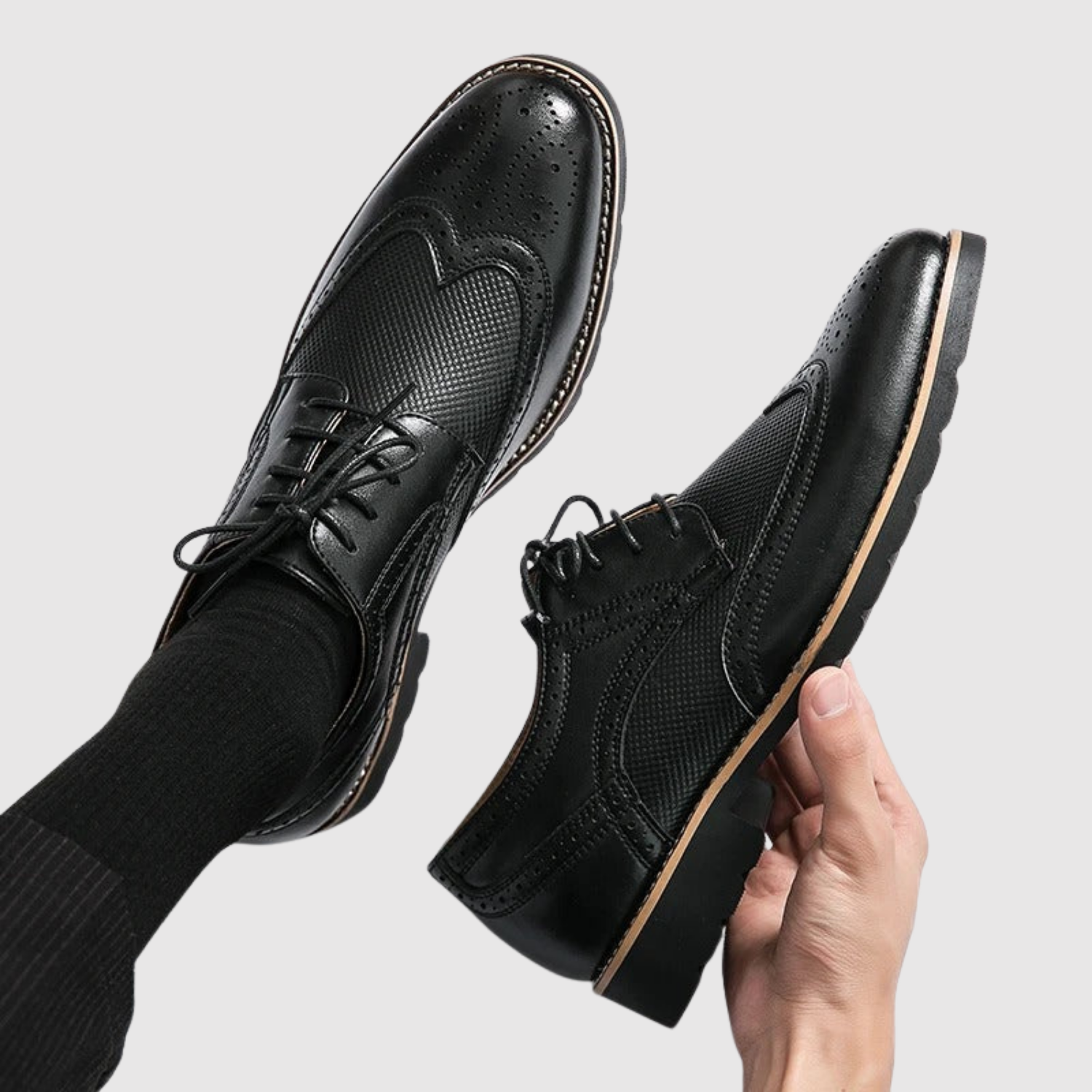 Viktor – Klasyczne męskie buty z detalami w formie broszek