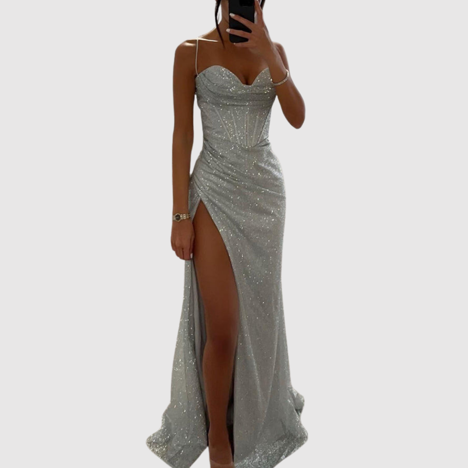 Eliška – Długie wieczorowe sukienki z wysokim rozcięciem i błyszczącymi detalami
