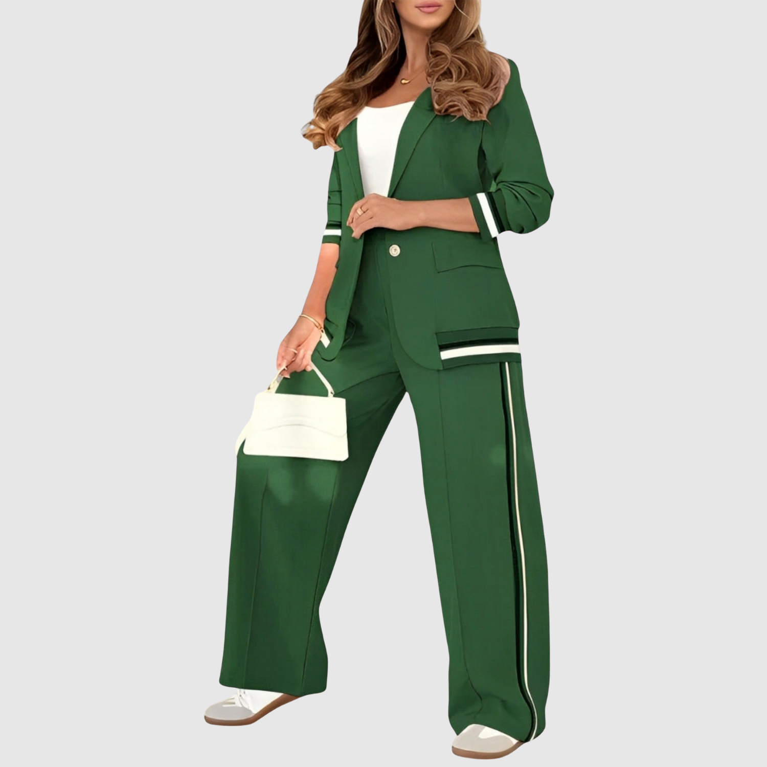 Natálie – Nowoczesny kombinezon ze sportowymi detalami