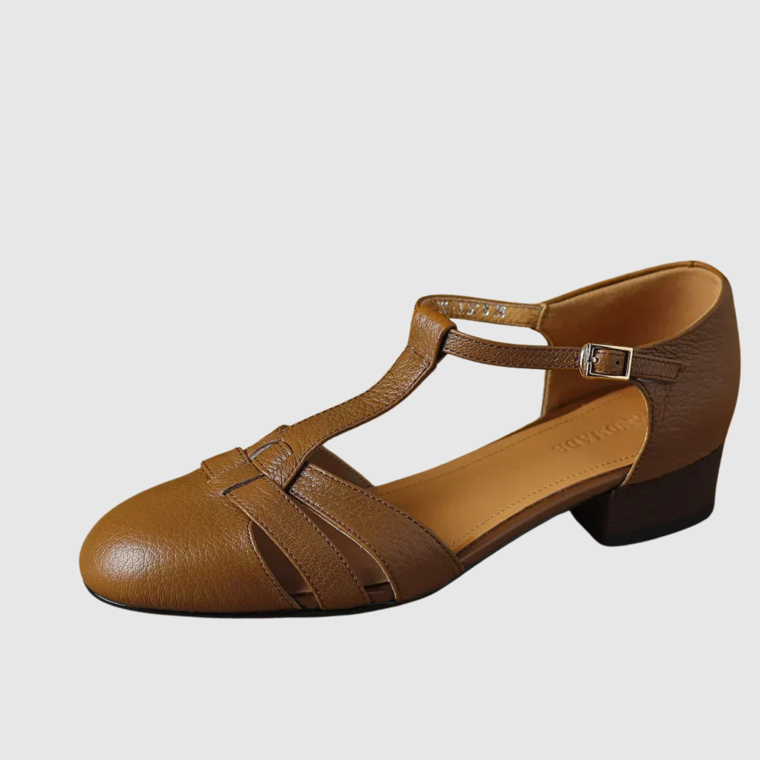 Greta – Buty z T-paskiem i niskim obcasem