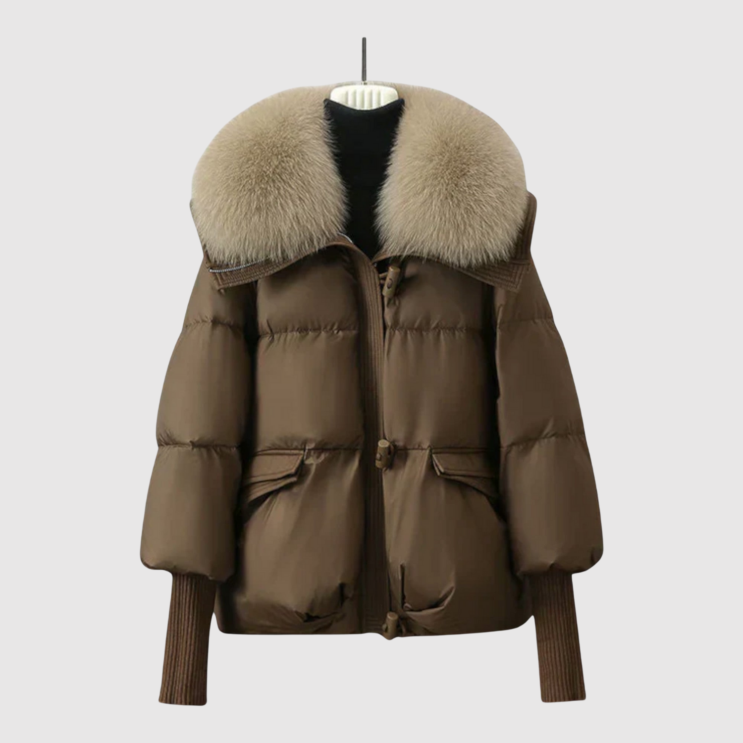 Jelena – Krótka kurtka z puchu i paskiem