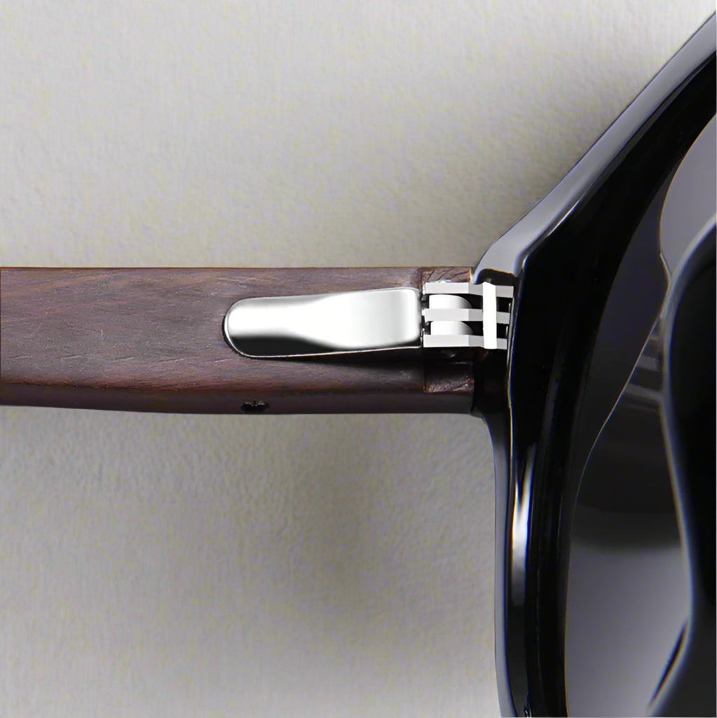 Alex – Okrągłe okulary przeciwsłoneczne z drewnianymi detalami
