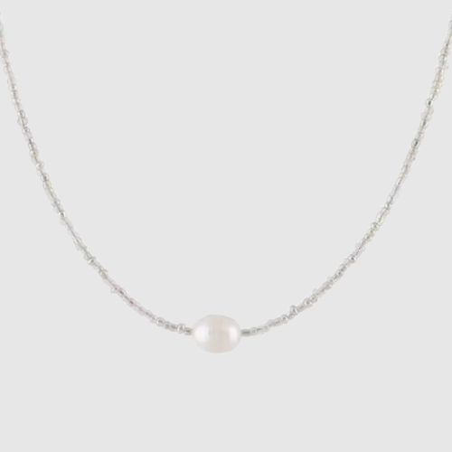 Amélie – Elegancka naszyjnik z perłami i ciemnym akcentem kamienia