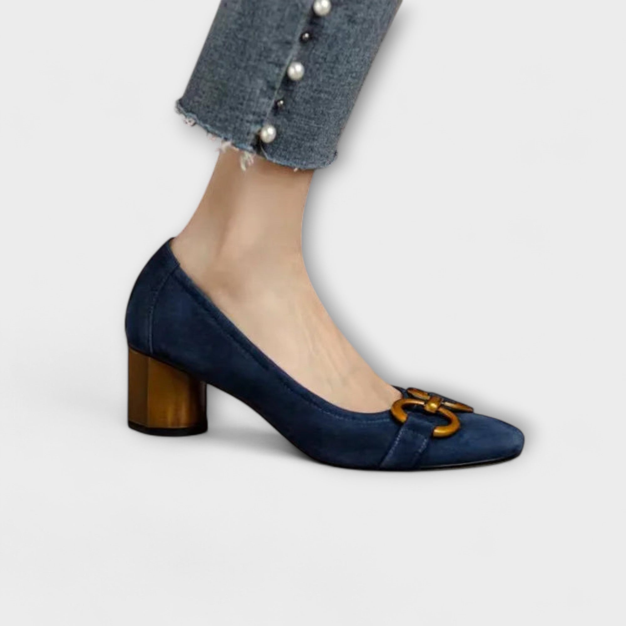 Teodora – Klasyczne czółenka z dekoracyjną klamrą